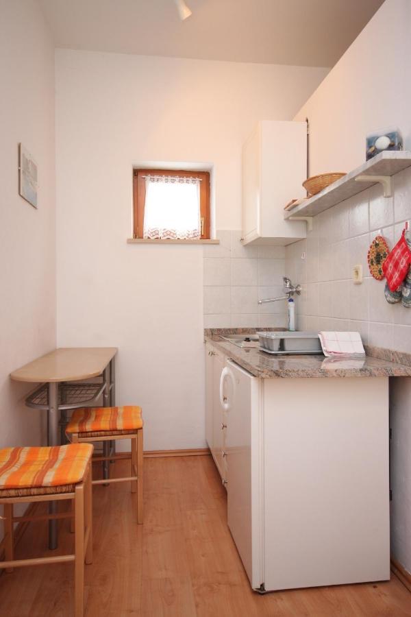 Studio Kraj 7794B المظهر الخارجي الصورة
